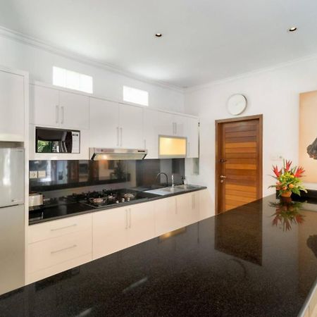Super Value 3 Bed, Central Seminyak, Walk To Beach Exterior foto