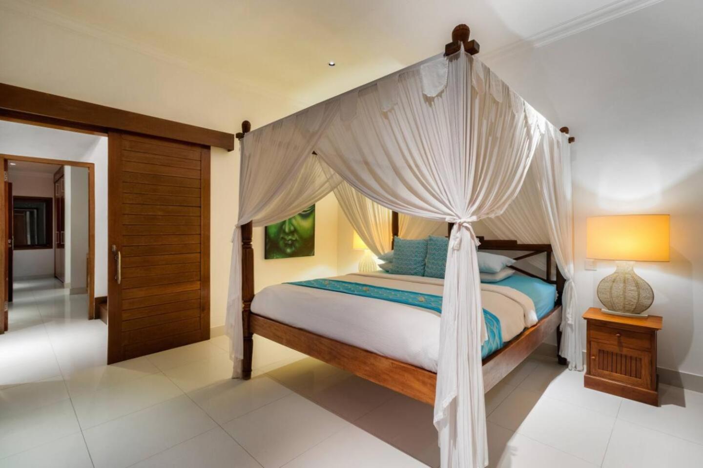 Super Value 3 Bed, Central Seminyak, Walk To Beach Exterior foto