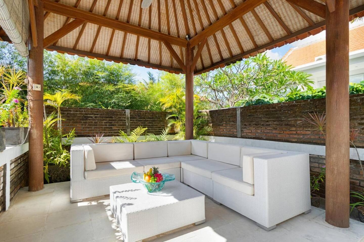 Super Value 3 Bed, Central Seminyak, Walk To Beach Exterior foto