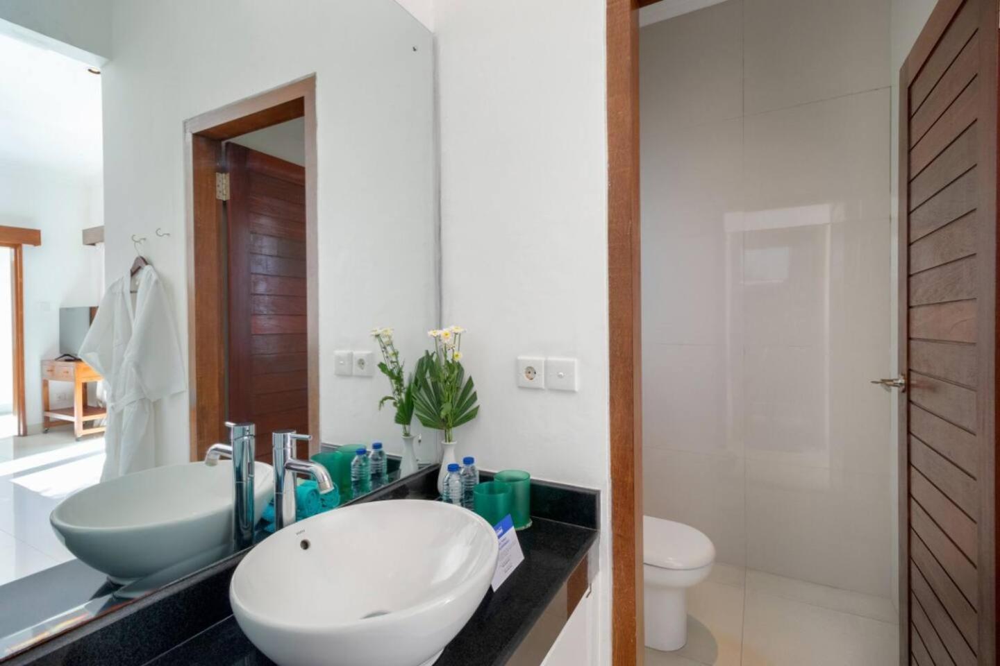 Super Value 3 Bed, Central Seminyak, Walk To Beach Exterior foto
